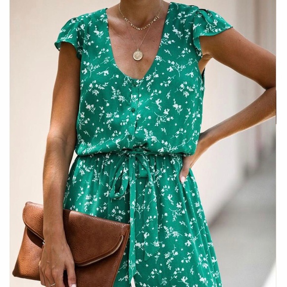 Floral VICI Jumpsuit brand new - Picture 2 of 3